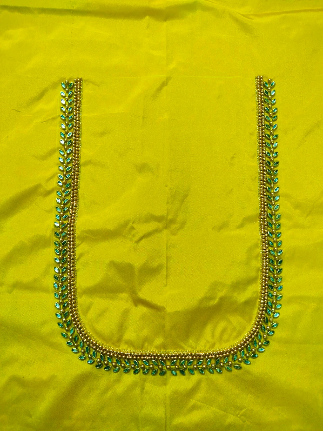 Mastering the Art of Kundan Stones Work Blouse: A Guide for Beginners